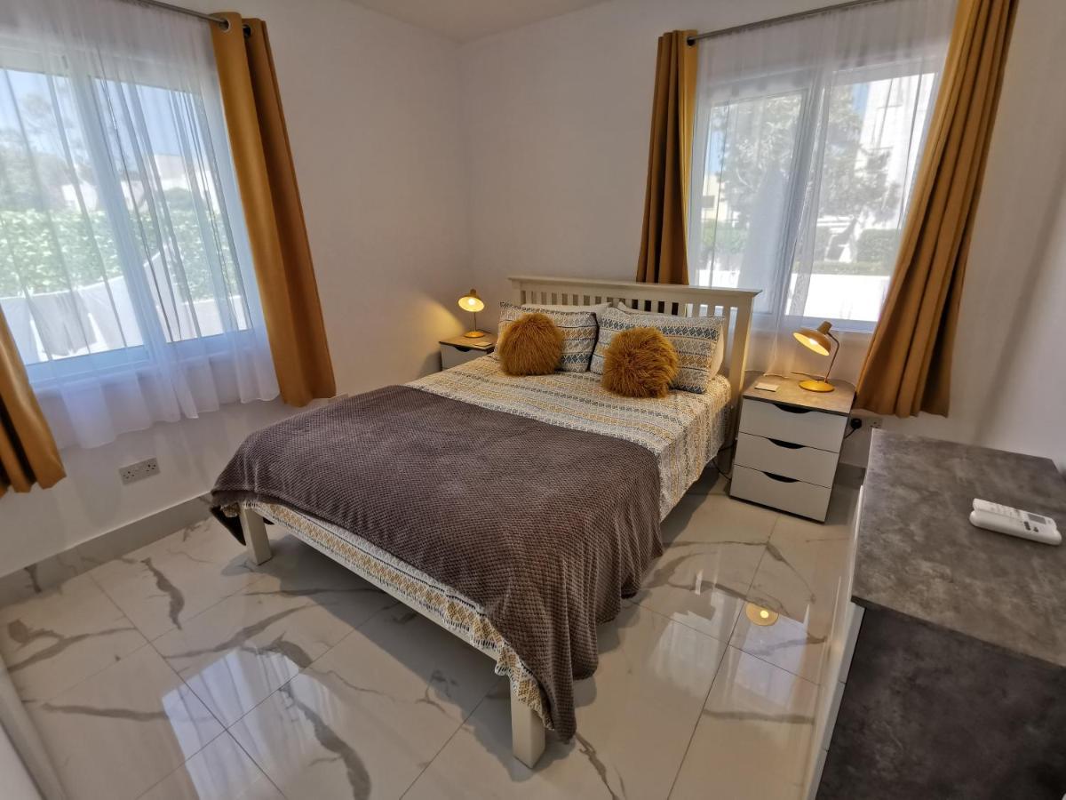 Paphos Gardens Apartment Exterior photo